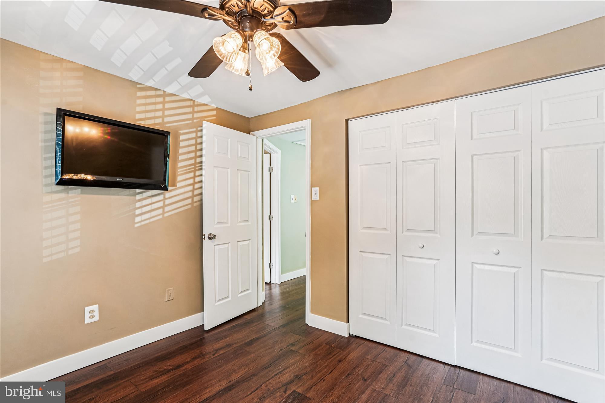 11708 Mossy Creek Lane Reston, VA 20191 - Photo 37 of 50 Bedroom 2