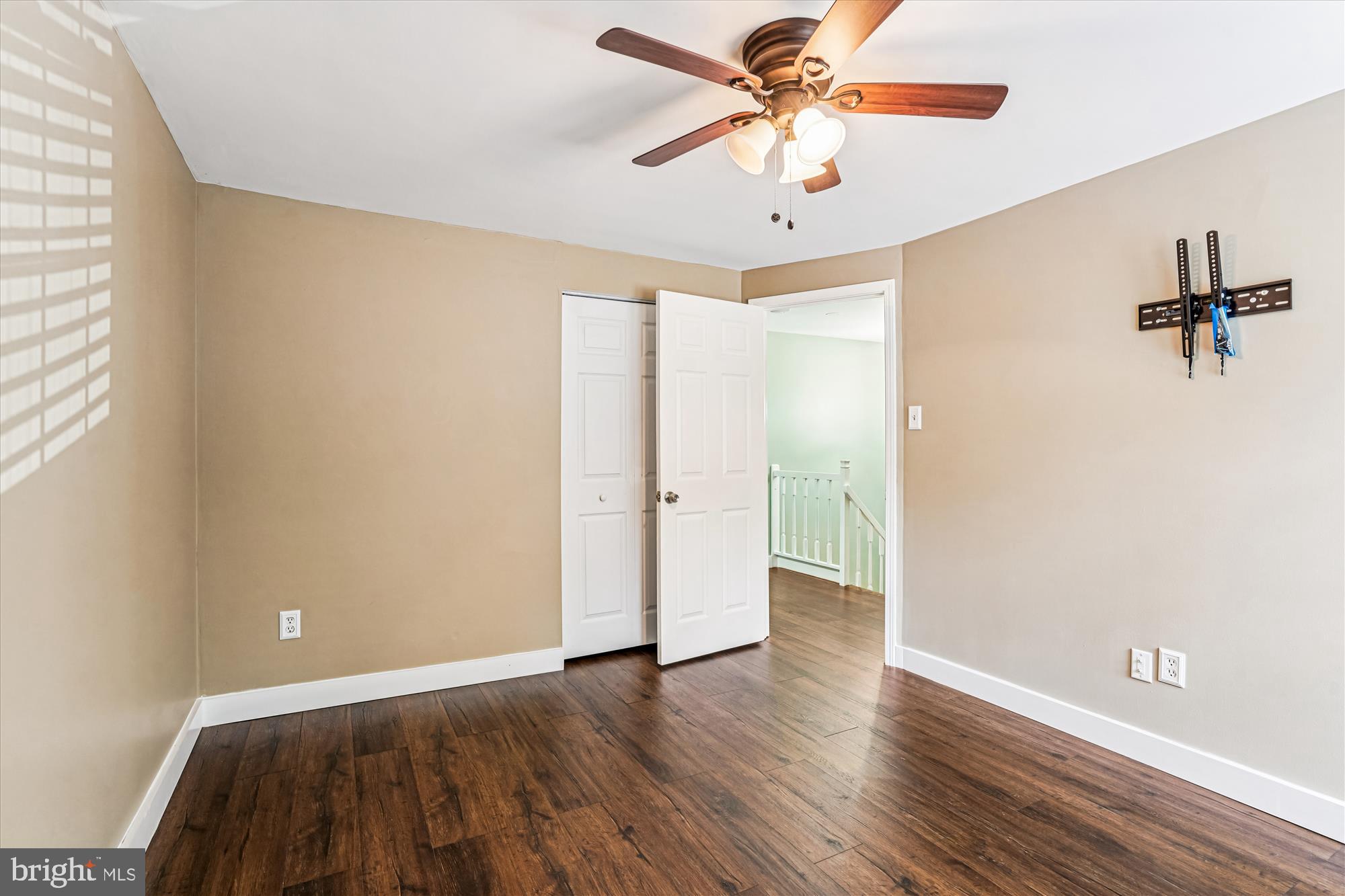 11708 Mossy Creek Lane Reston, VA 20191 - Photo 41 of 50 Bedroom 3