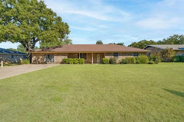 $304,000 | 103 Spicewood Drive, Stephenville, TX 76401