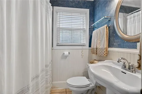 $299,000 | 1321 Lakeshore Drive, Metairie, LA 70005