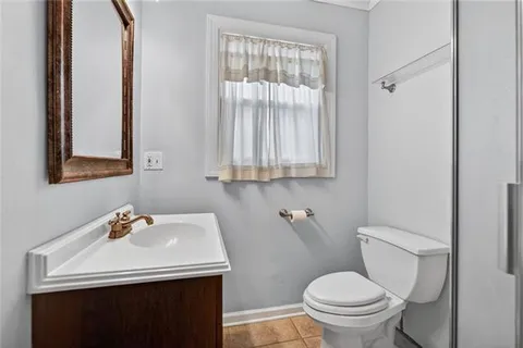 $299,000 | 1321 Lakeshore Drive, Metairie, LA 70005