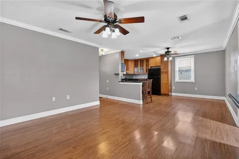 $299,000 | 1321 Lakeshore Drive, Metairie, LA 70005