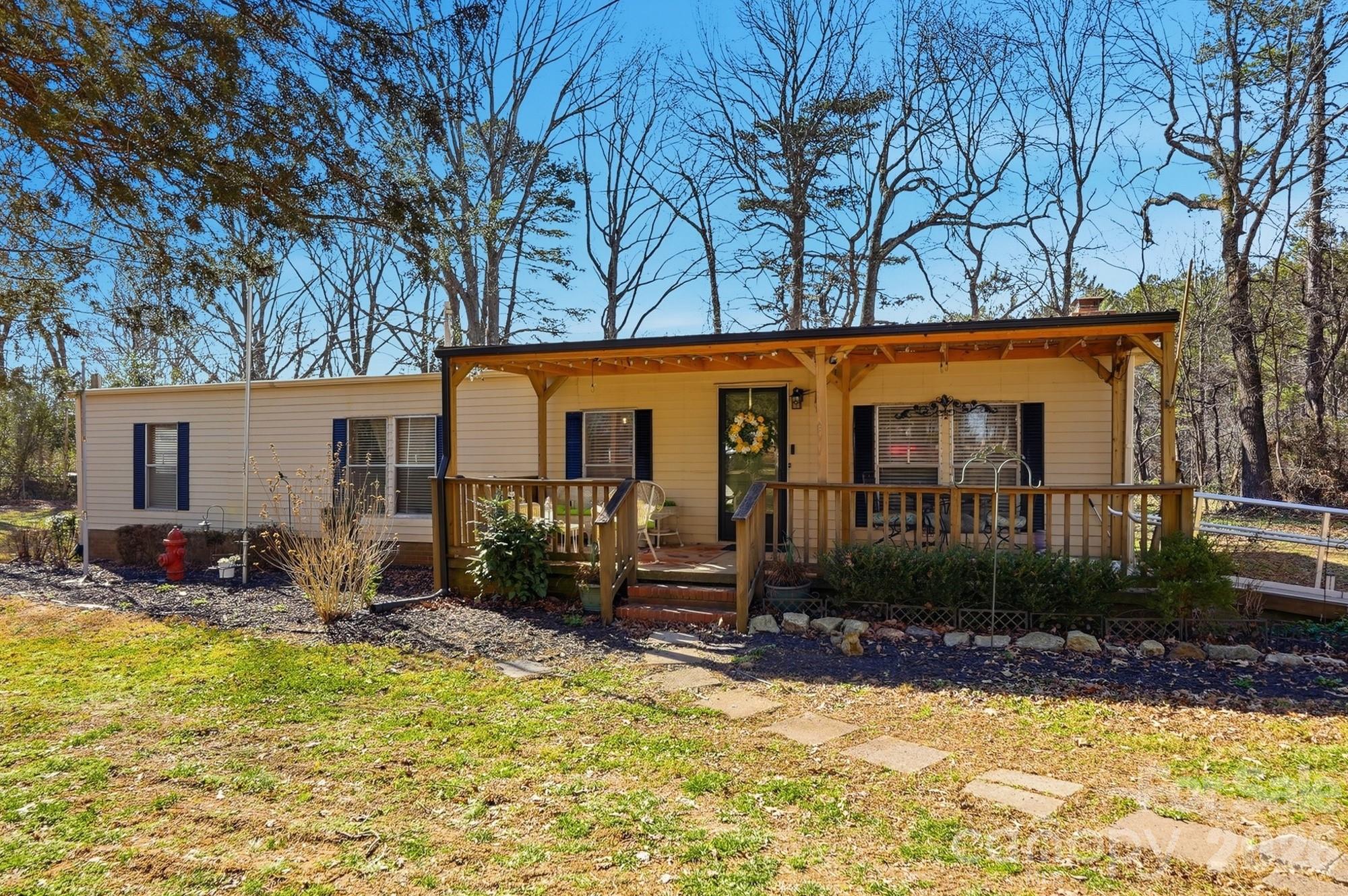 343 Carr Road Dallas, NC 28034 - Photo 1 of 37