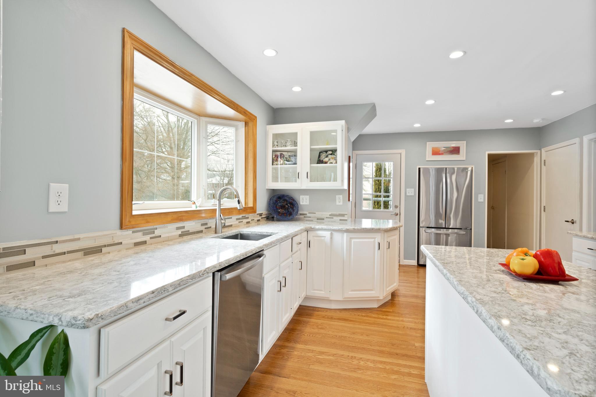 984 Hobbs Road Wayne, PA 19087 - Photo 12 of 42