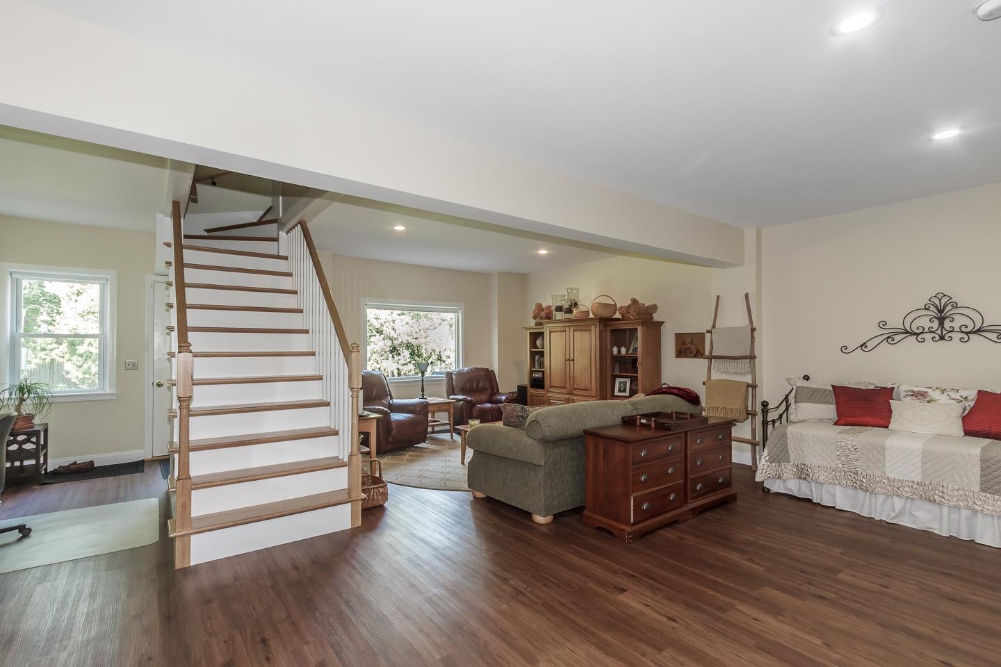 196 B Norfolk Street, Unit B (RIGHTSIDE) Manchester, NH 03103 - Photo 31 of 35 Gallery Image 31