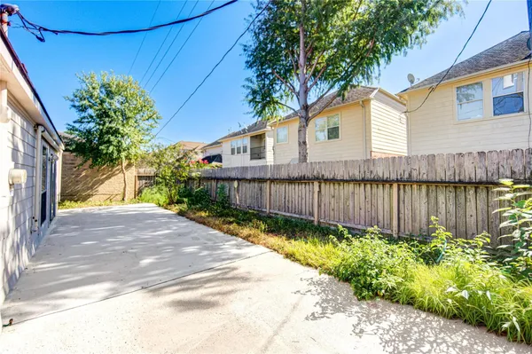 $1,850 | 1927 Ash Meadow Drive, Houston, TX 77090