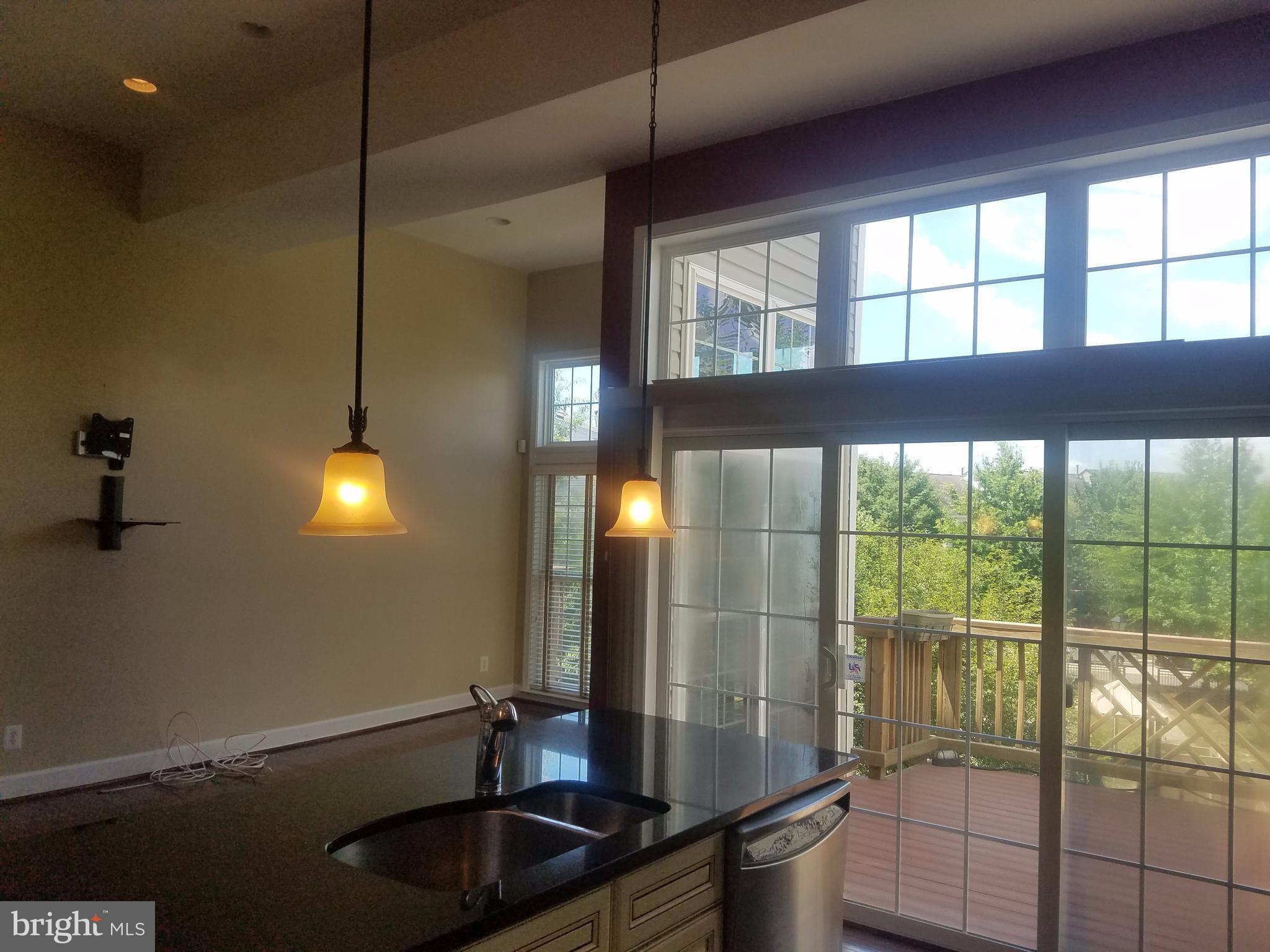 9274 Laurel Ridge Crossing Road Lorton, VA 22079 - Photo 5 of 27 Kitchen