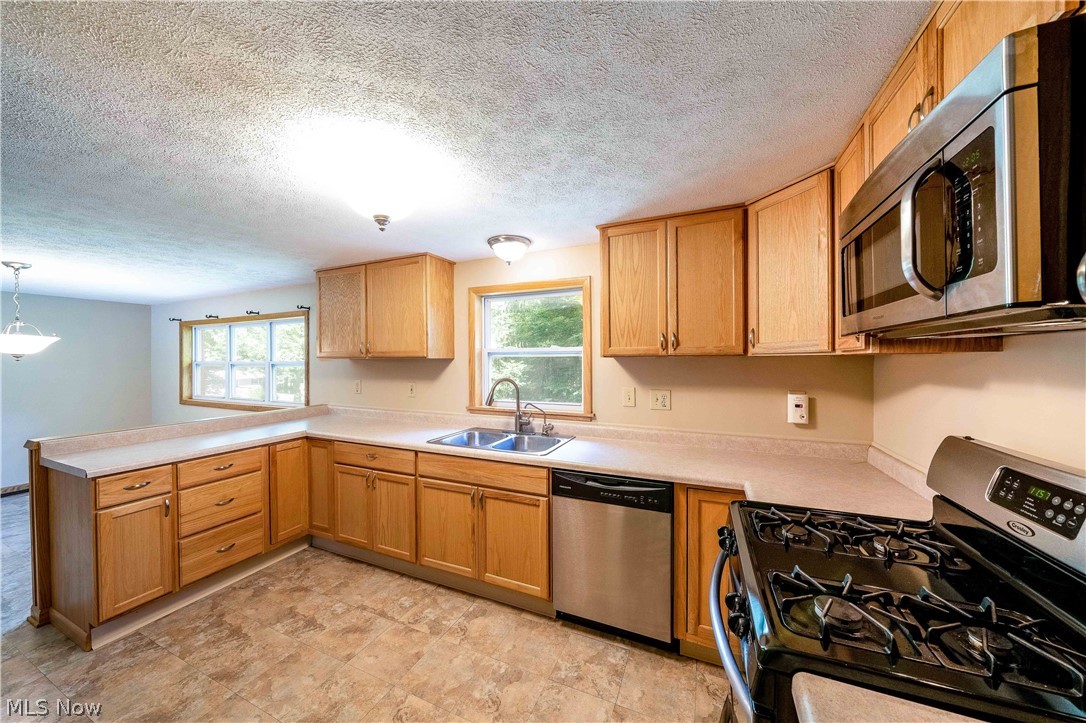 3577 Rolling Ridge Road Northeast Canton, OH 44721 - Photo 15 of 32 Gallery Image 15