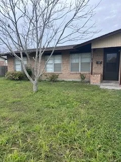 $1,700 | 5729 Flynn Parkway, Corpus Christi, TX 78413