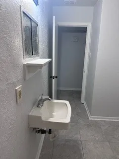 $1,700 | 5729 Flynn Parkway, Corpus Christi, TX 78413