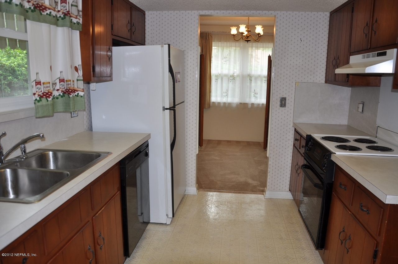 6148 Round Lake Road South Jacksonville, FL 32277 - Photo 9 of 20 Ktichen