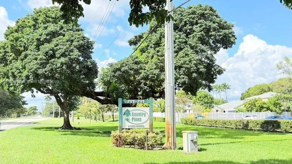 $1,700 | 7175 Orange Drive, Unit 306H, Davie, FL 33314