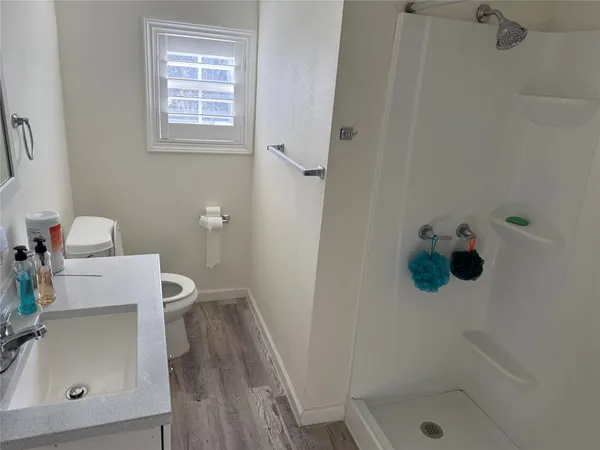 $1,500 | 8 Bayvilla Street, Baytown, TX 77520