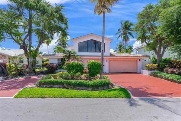 $2,100,000 | 2858 Northeast 33rd Street, Lighthouse Point, FL 33064