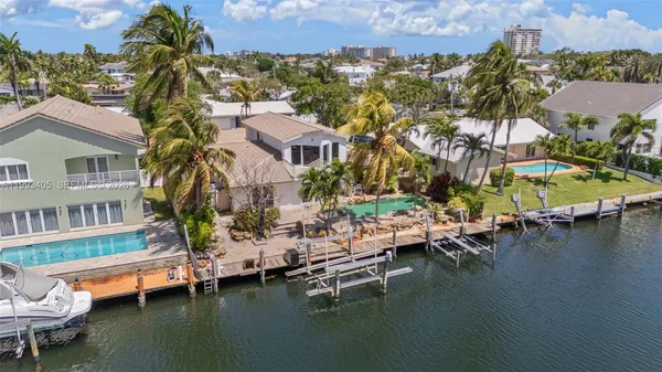 $2,100,000 | 2858 Northeast 33rd Street, Lighthouse Point, FL 33064