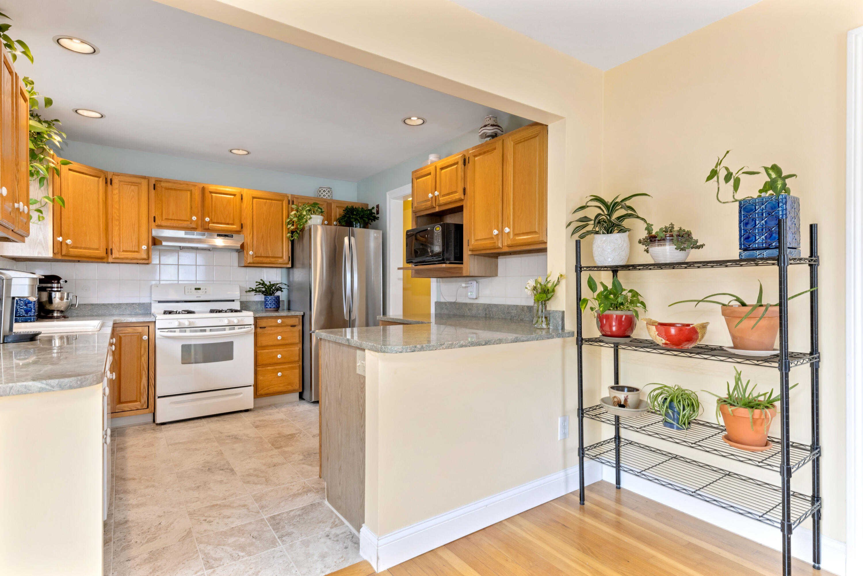 37 Calvin Hamblin Road Marstons Mills, MA 02648 - Photo 11 of 48 37CalLR-14