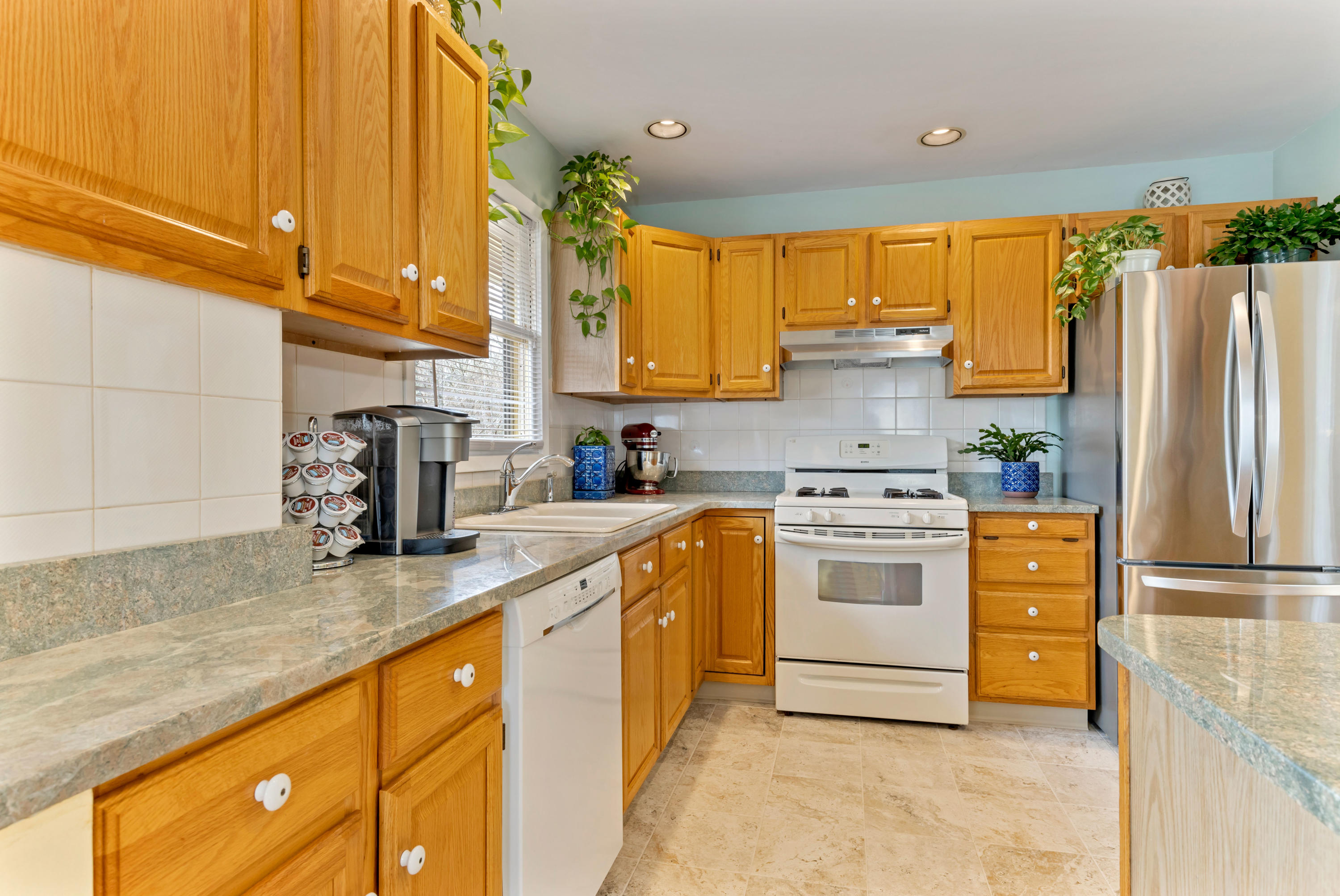 37 Calvin Hamblin Road Marstons Mills, MA 02648 - Photo 12 of 48 37CalLR-15