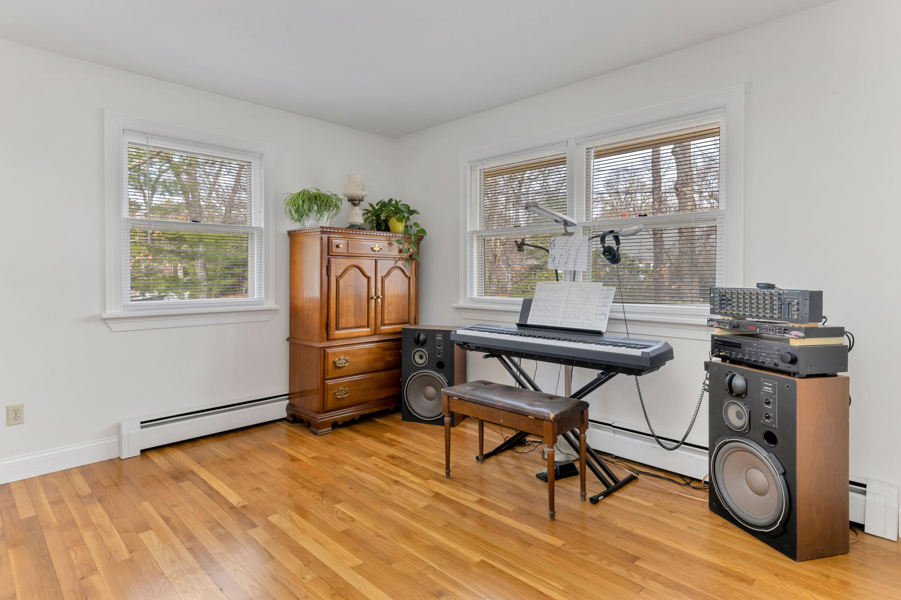 37 Calvin Hamblin Road Marstons Mills, MA 02648 - Photo 21 of 48 37CalLR-23