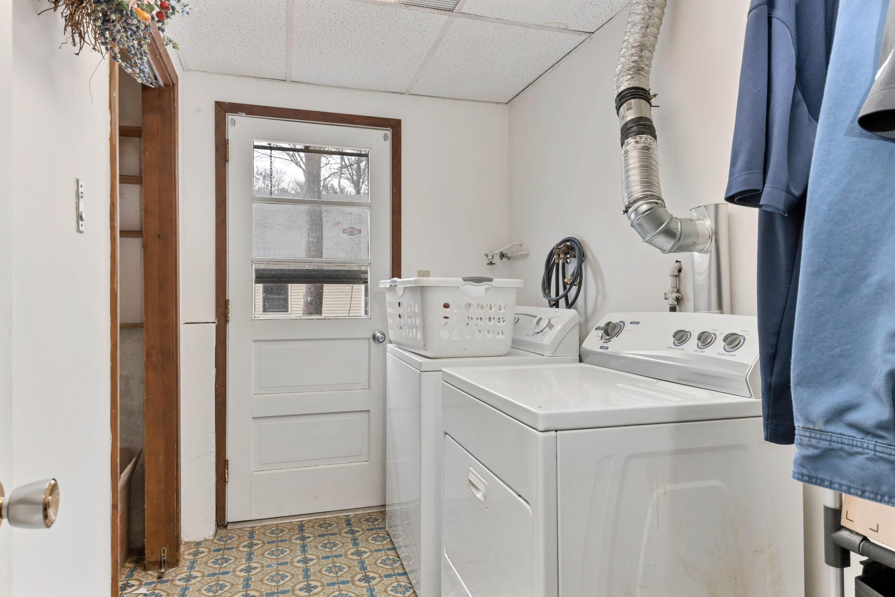 37 Calvin Hamblin Road Marstons Mills, MA 02648 - Photo 26 of 48 37CalLR-29