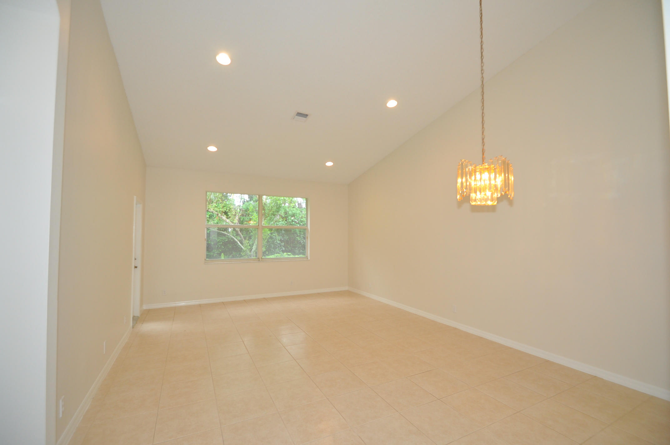 15263 Ixora Road Delray Beach, FL 33484 - Photo 4 of 30 DSC_0003
