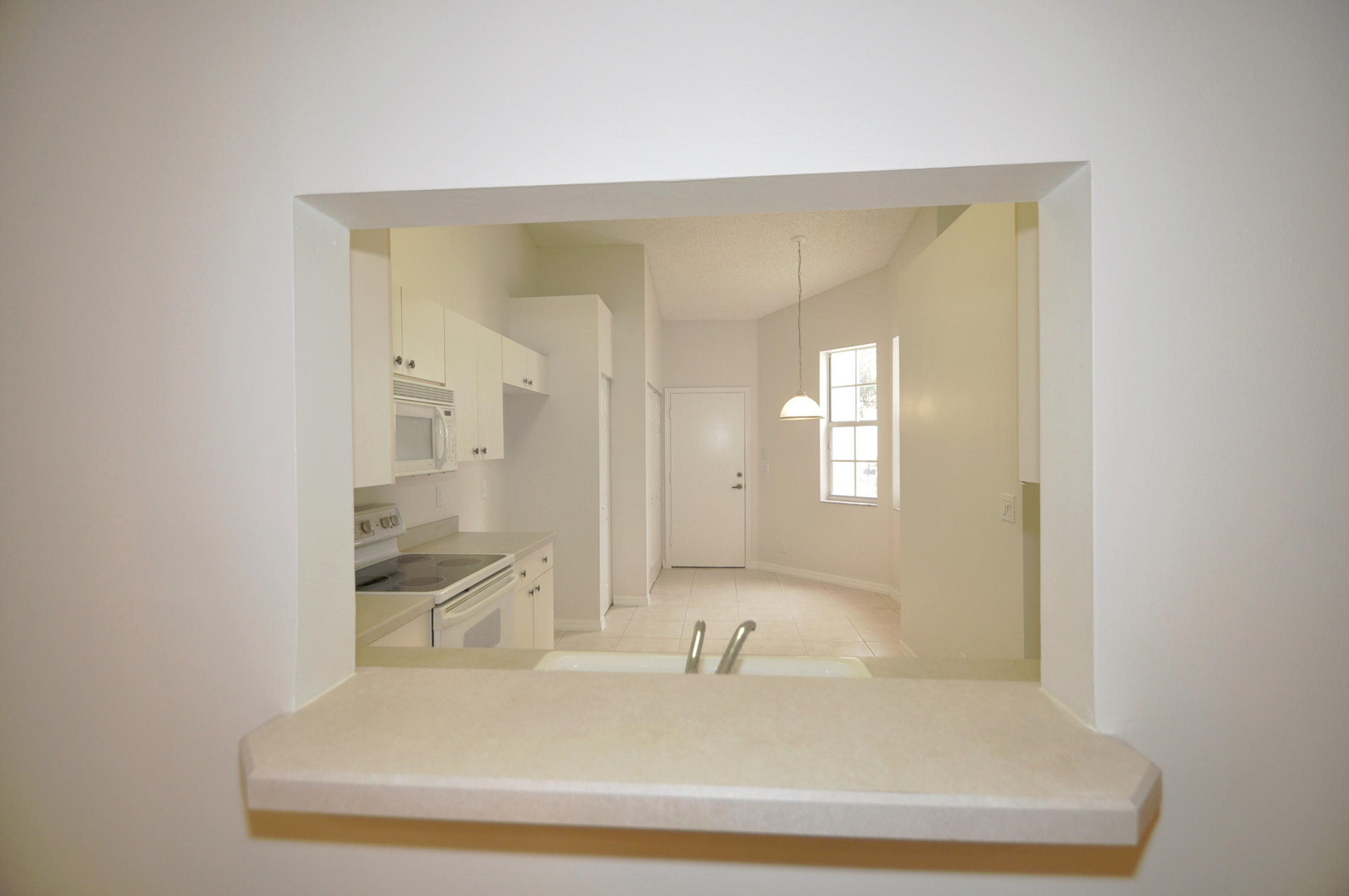 15263 Ixora Road Delray Beach, FL 33484 - Photo 6 of 30 DSC_0007