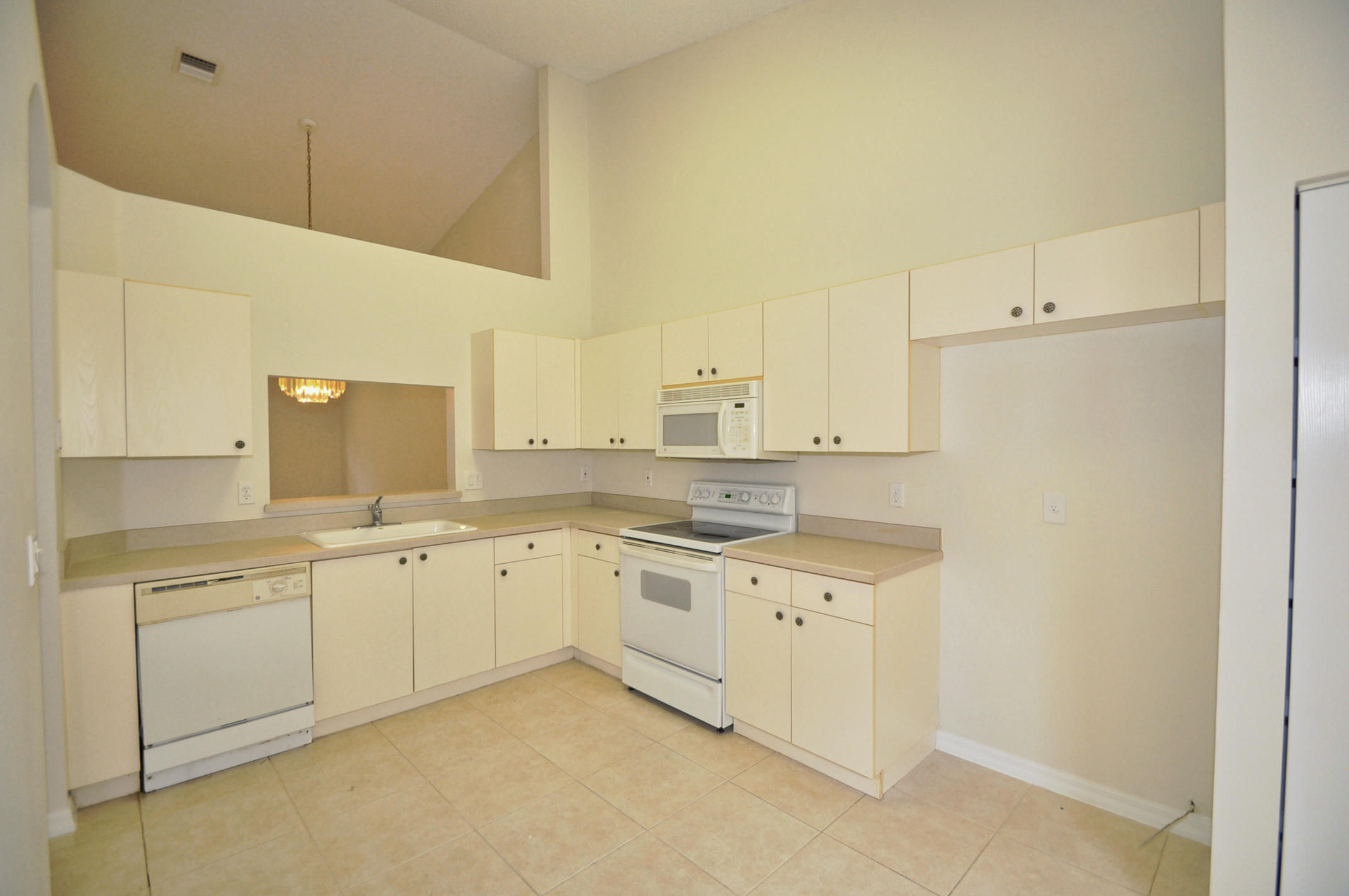 15263 Ixora Road Delray Beach, FL 33484 - Photo 9 of 30 DSC_0013