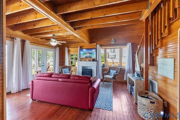 $500,000 | 167 Riverside Drive, Deltaville, VA 23043