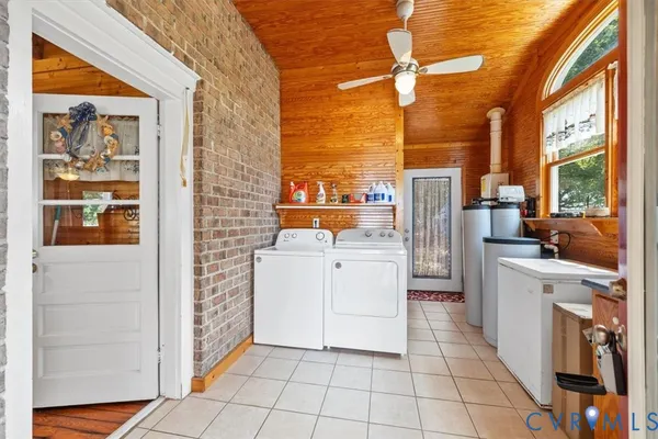 $500,000 | 167 Riverside Drive, Deltaville, VA 23043