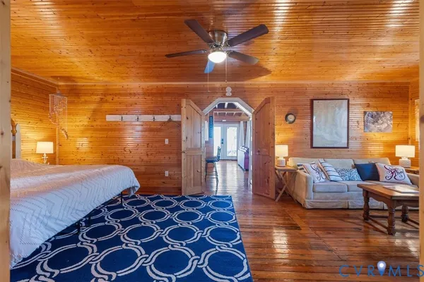 $500,000 | 167 Riverside Drive, Deltaville, VA 23043