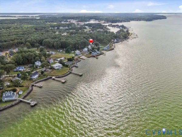 $500,000 | 167 Riverside Drive, Deltaville, VA 23043