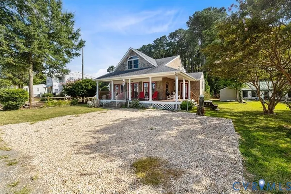 $500,000 | 167 Riverside Drive, Deltaville, VA 23043