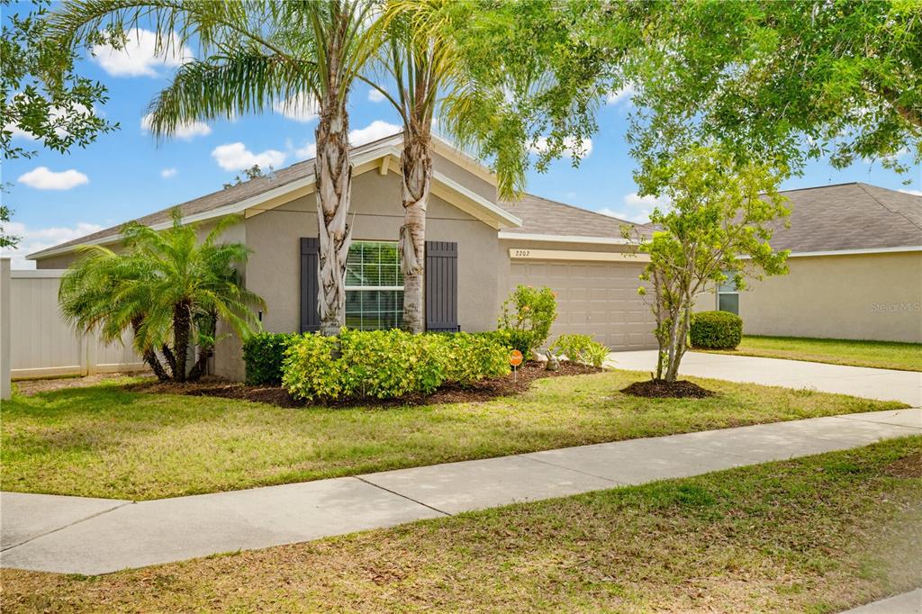 2202 4th Street Southwest Ruskin, FL 33570 - Photo 2 of 25