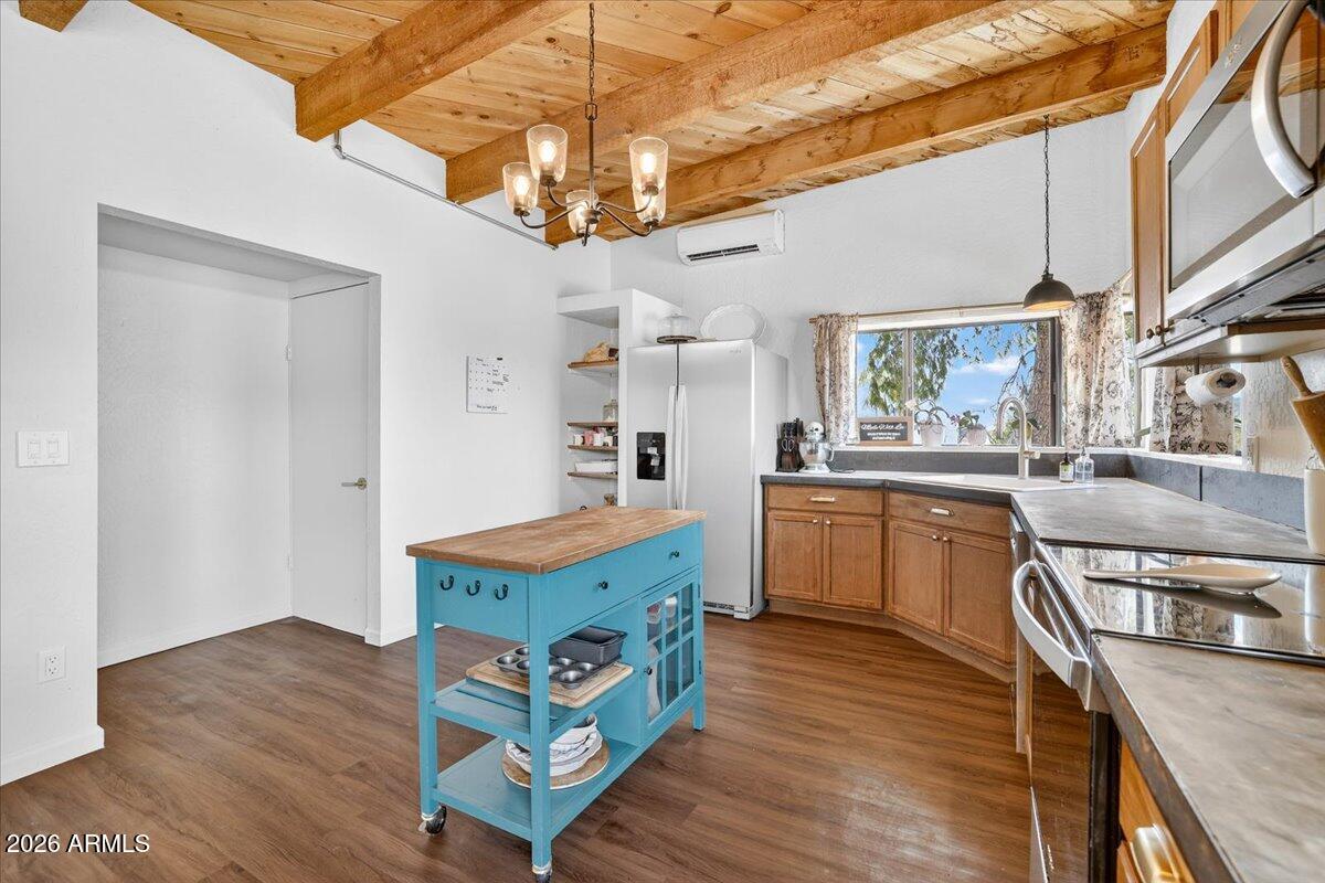 13505 East Rindone Lane Cornville, AZ 86325 - Photo 18 of 73 16-Kitchen