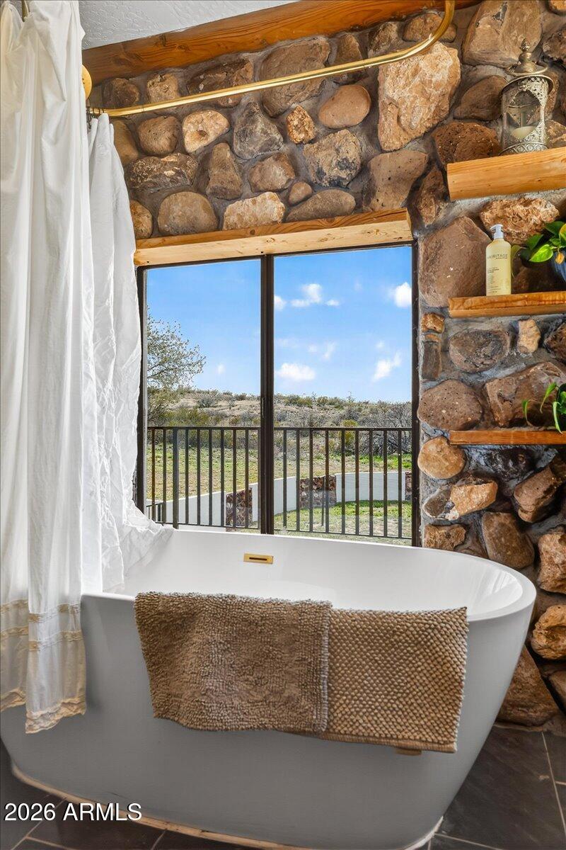 13505 East Rindone Lane Cornville, AZ 86325 - Photo 27 of 73 25-Primary Bathroom