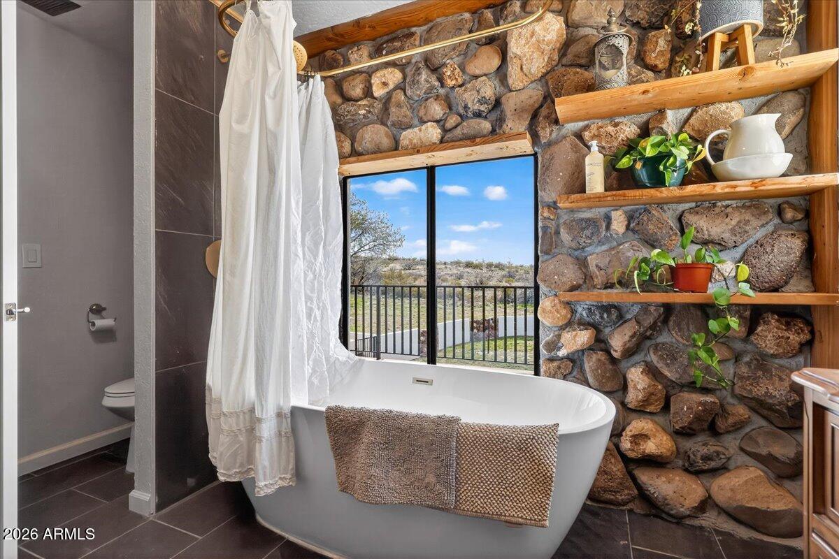 13505 East Rindone Lane Cornville, AZ 86325 - Photo 28 of 73 26-Primary Bathroom