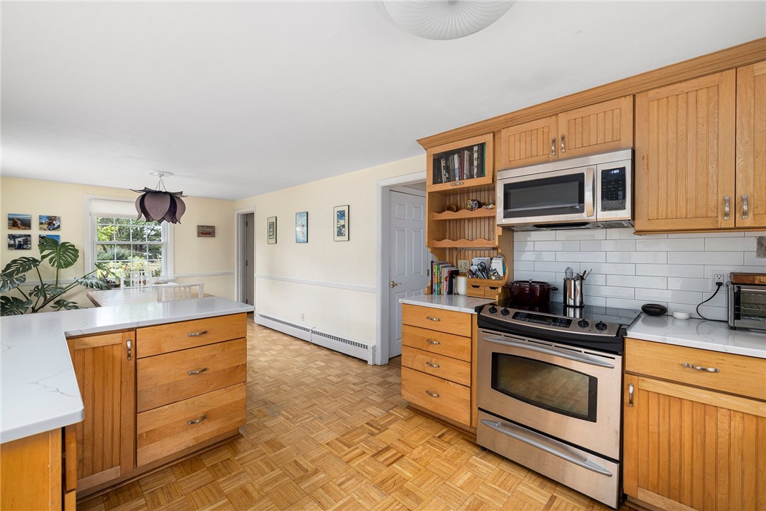 133 Wampanoag Road Warwick, RI 02818 - Photo 8 of 50