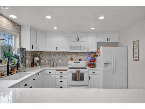 $439,000 | 1265 Laurel Street, Florence, OR 97439