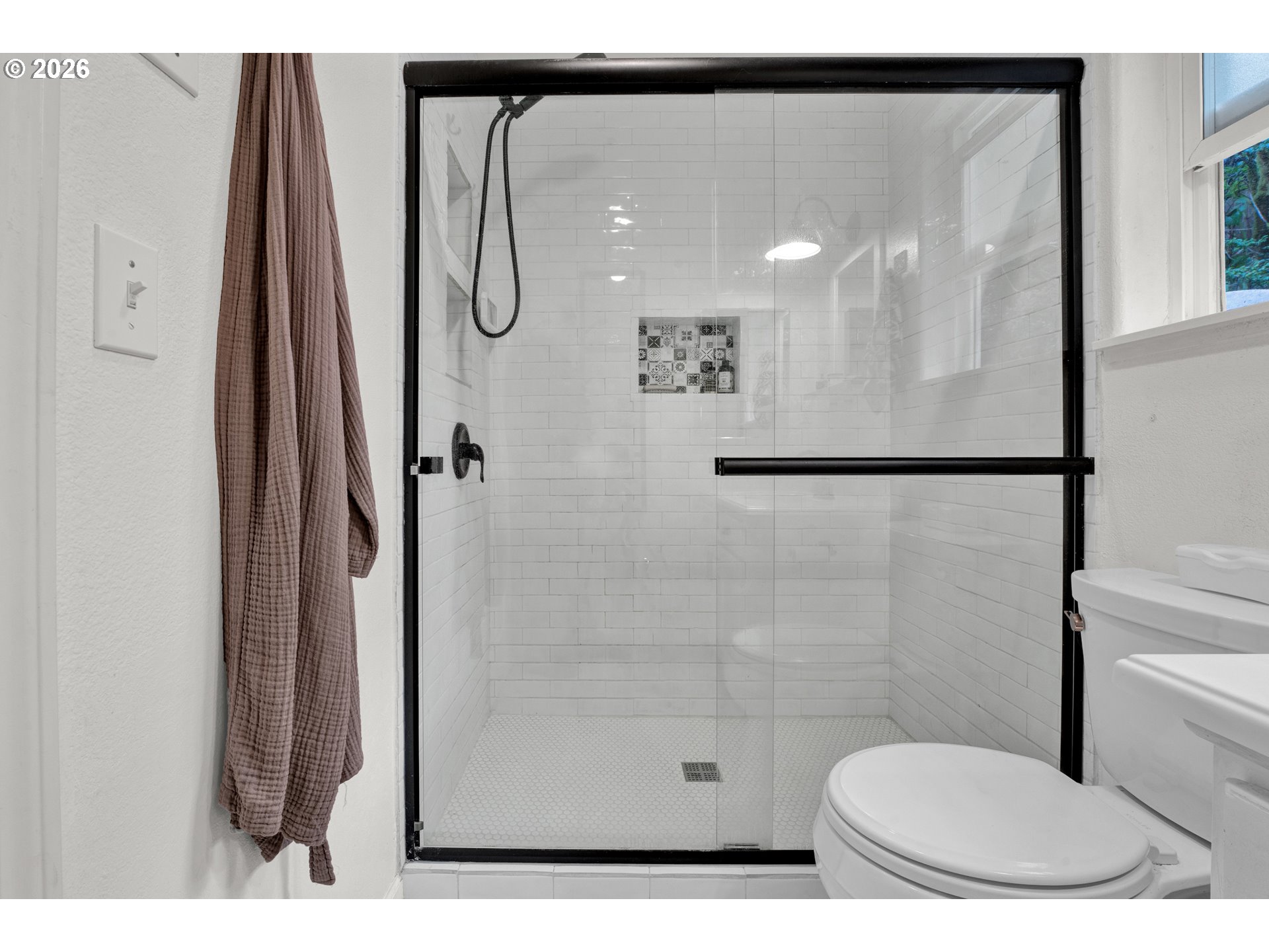 1265 Laurel Street Florence, OR 97439 - Photo 26 of 42 a bathroom with a shower