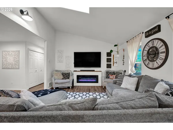 $439,000 | 1265 Laurel Street, Florence, OR 97439