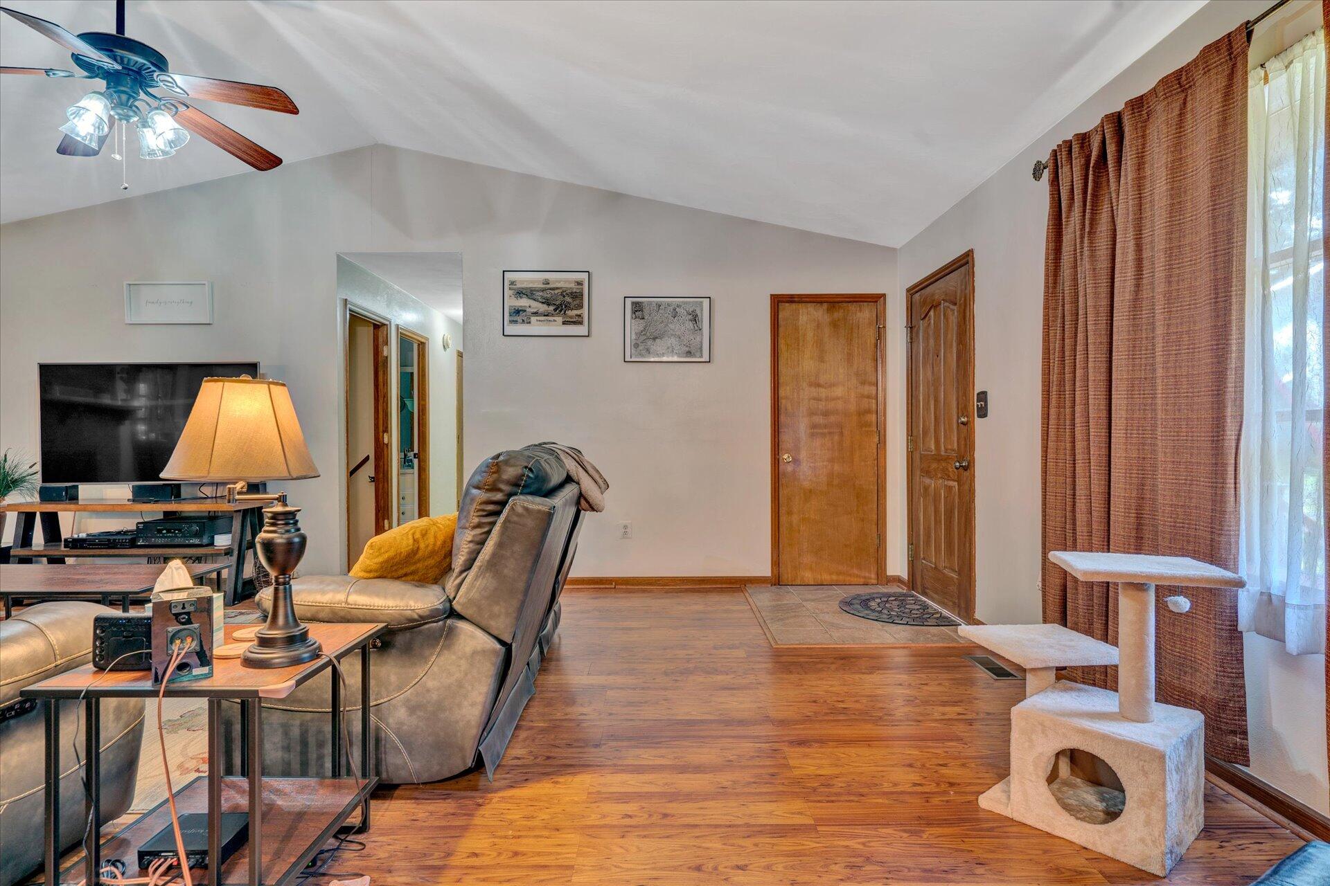 1328 Mountain Pass Road Blue Ridge, VA 24064 - Photo 5 of 26 06-DSC5348
