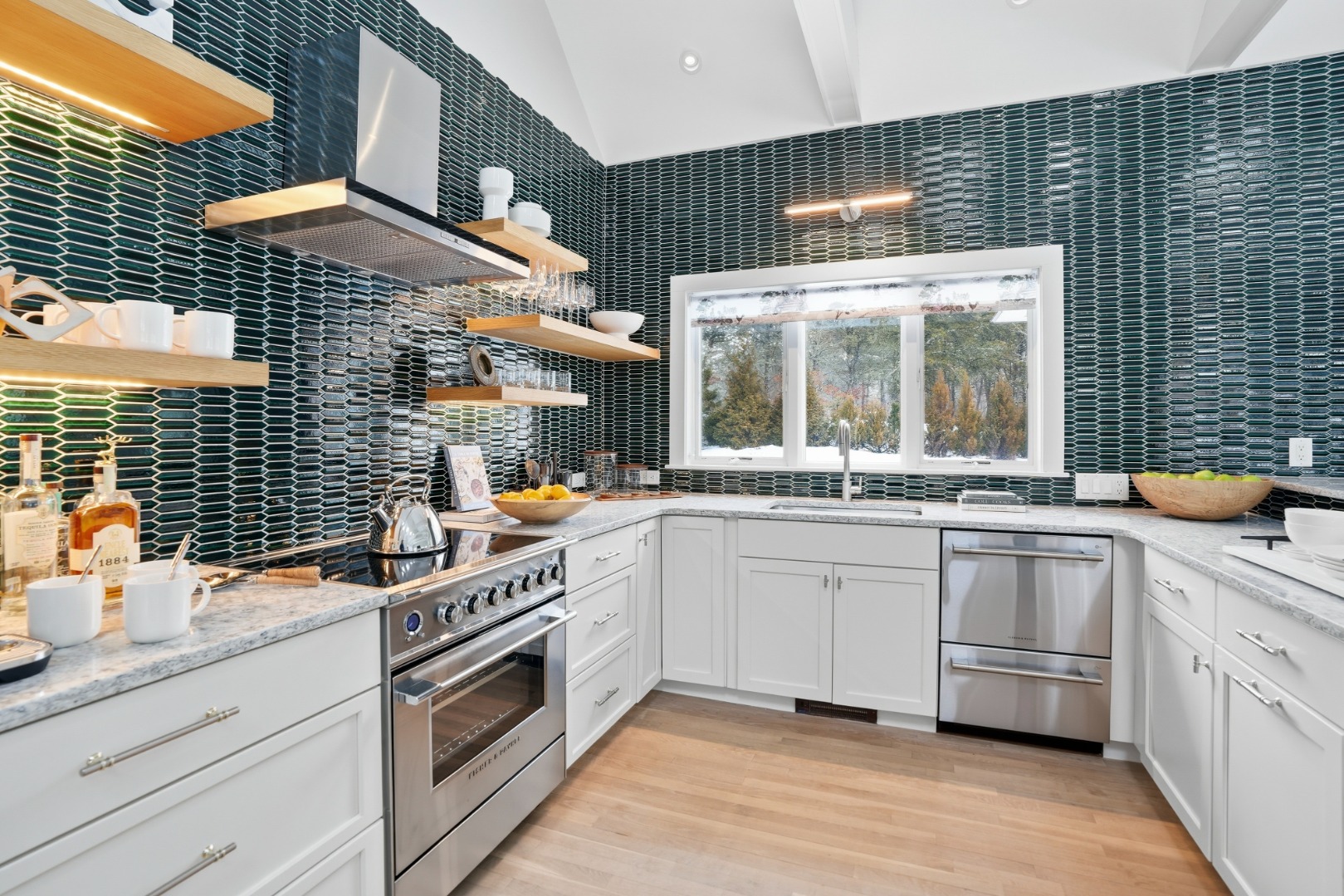 471 West Tisbury Road Edgartown, MA 02539 - Photo 14 of 42