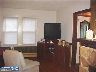126 East Roland Road Brookhaven, PA 19015 - Photo 3 of 12 Gallery Image 3