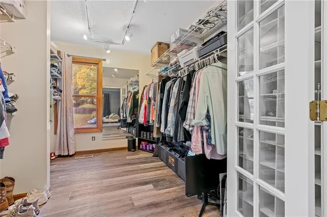 $350,000 | 9705 Northwest Hampton Woods Drive, Kansas City, MO 64152