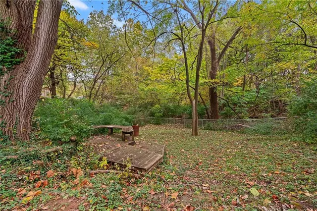 $350,000 | 9705 Northwest Hampton Woods Drive, Kansas City, MO 64152