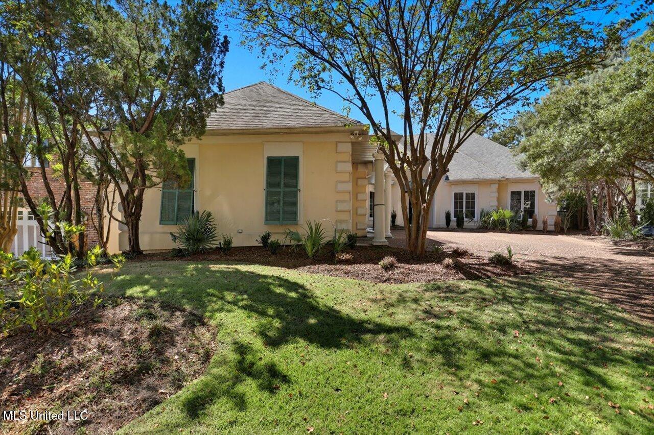 109 Overlook Pointe Circle Ridgeland, MS 39157 - Photo 2 of 84 second