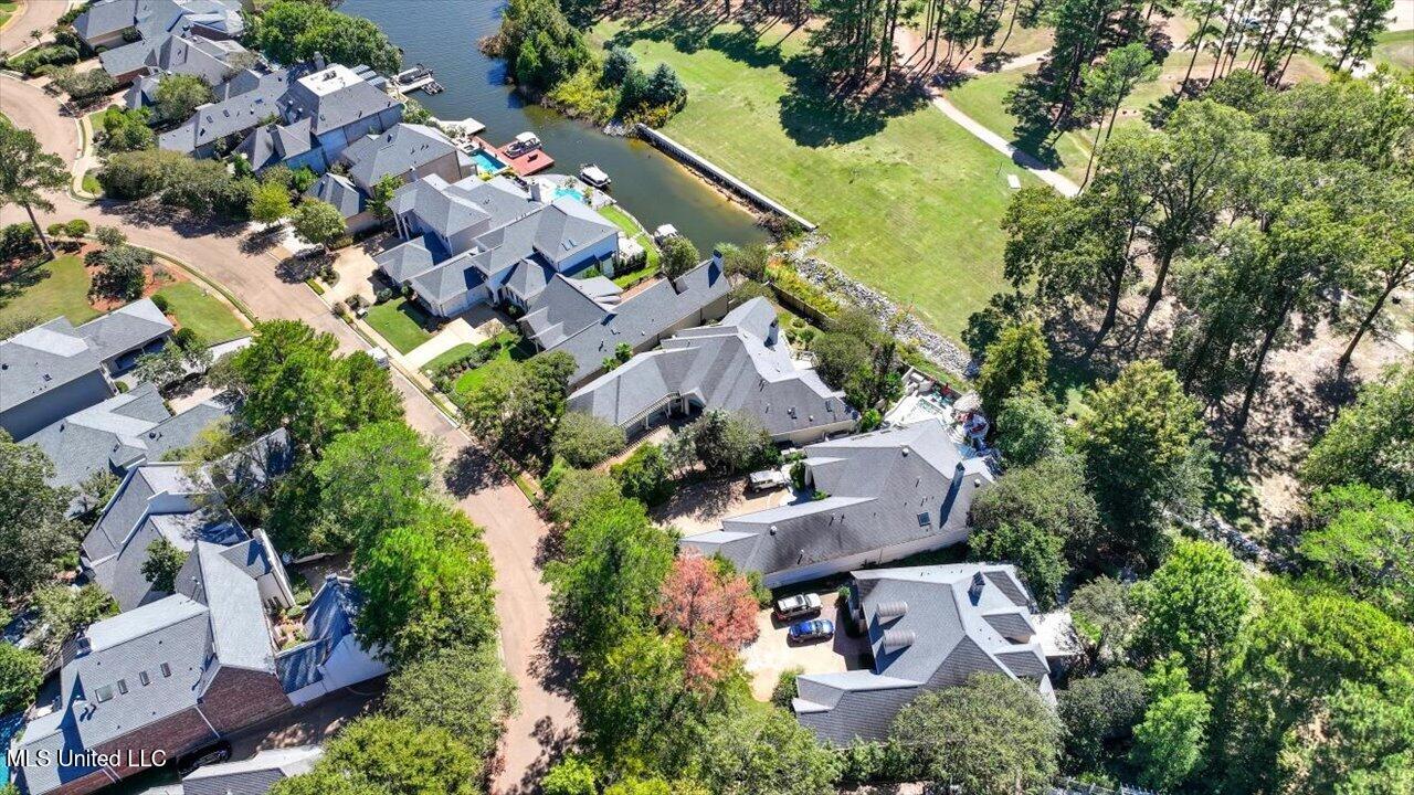 109 Overlook Pointe Circle Ridgeland, MS 39157 - Photo 63 of 84 66-109 Overlook Pointe Cir _ Home Tours