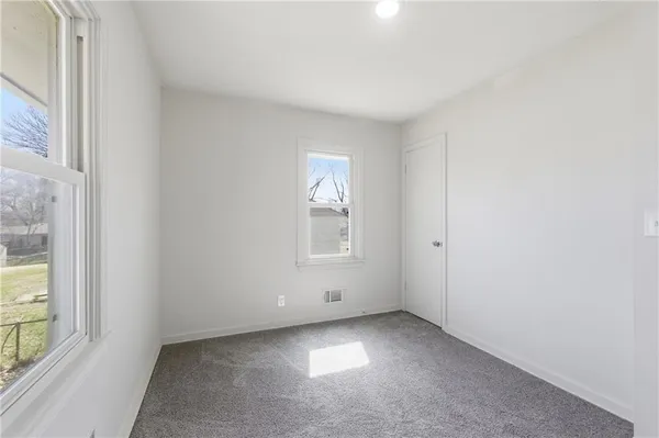 $199,999 | 10109 White Avenue, Kansas City, MO 64134