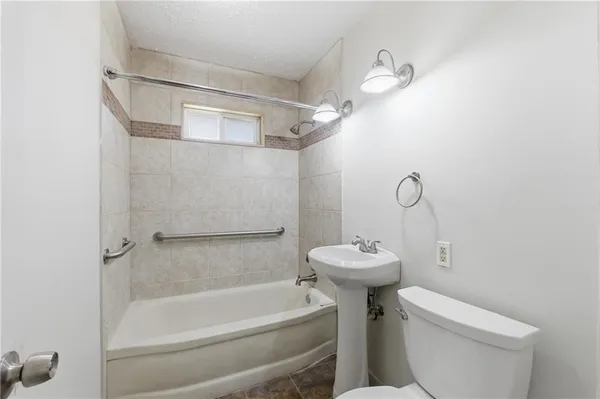 $199,999 | 10109 White Avenue, Kansas City, MO 64134