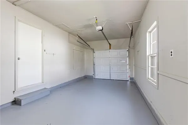 $199,999 | 10109 White Avenue, Kansas City, MO 64134