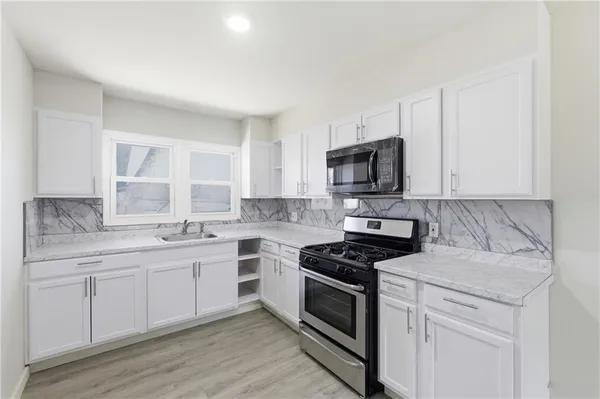 $199,999 | 10109 White Avenue, Kansas City, MO 64134